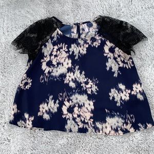Xhilaration flowy top